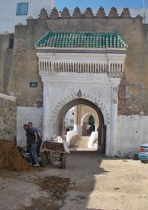 باب المقابر